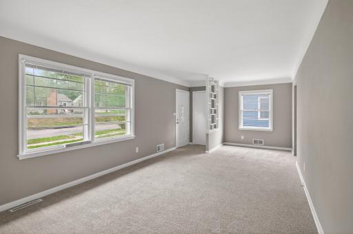 831 Howard Street N, Saint Paul, MN 55119