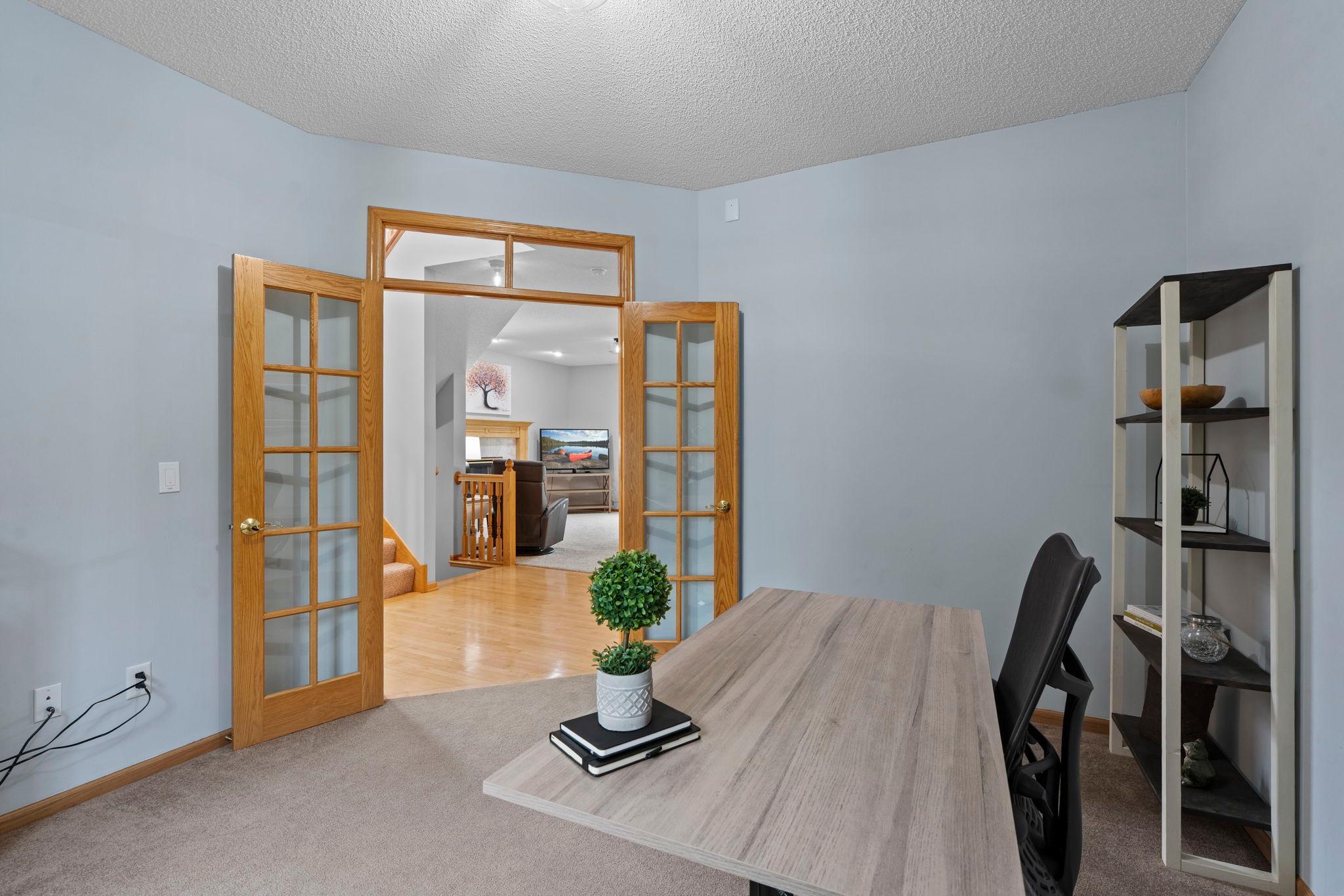 17-web-or-mls-14259 Geneva Ave N-180.jpg