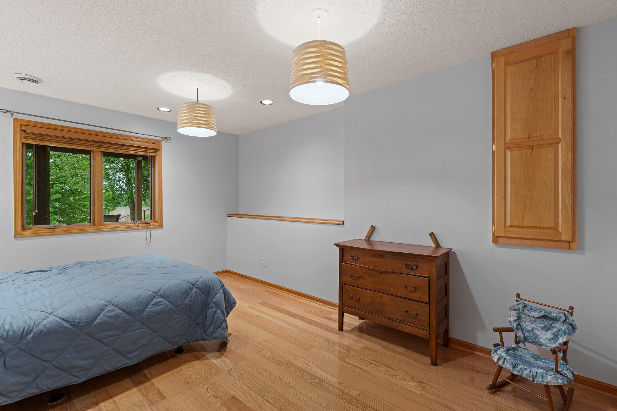57-web-or-mls-14259 Geneva Ave N-150.jpg