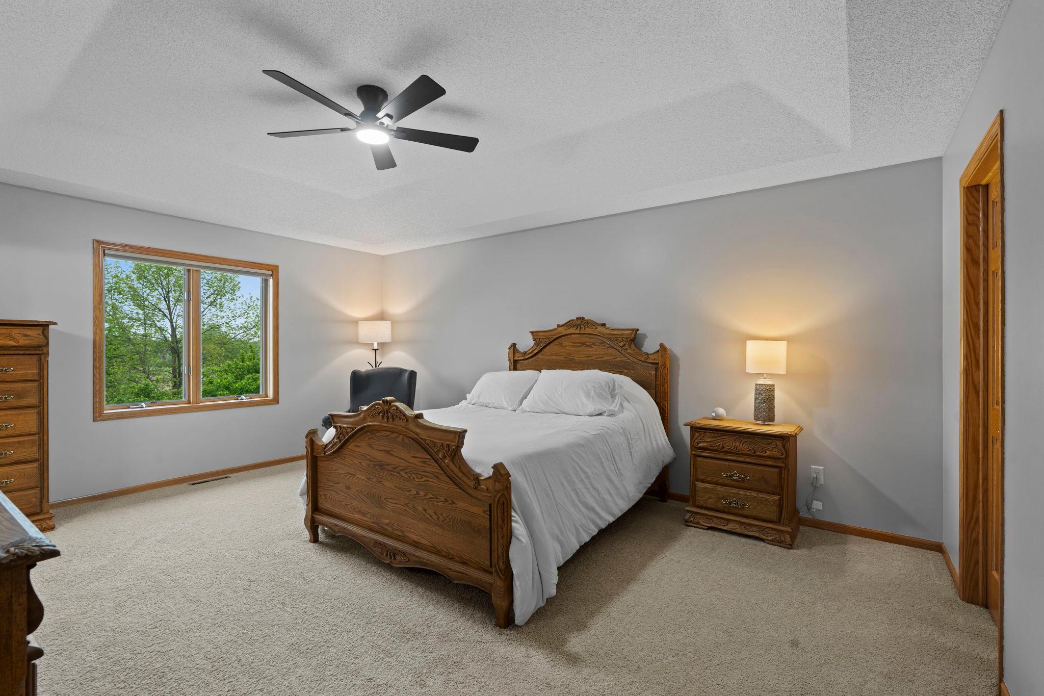 37-web-or-mls-14259 Geneva Ave N-290.jpg