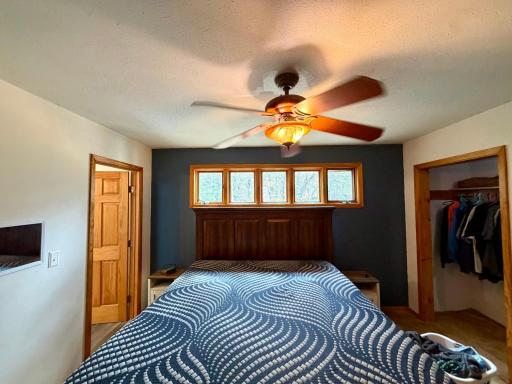 29366 Twin lakes Drive, Bovey, MN 55709