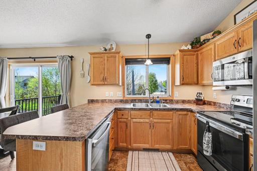 11337 73rd Street NE, Albertville, MN 55301