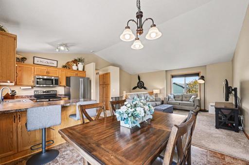 11337 73rd Street NE, Albertville, MN 55301