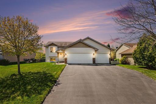 11337 73rd Street NE, Albertville, MN 55301