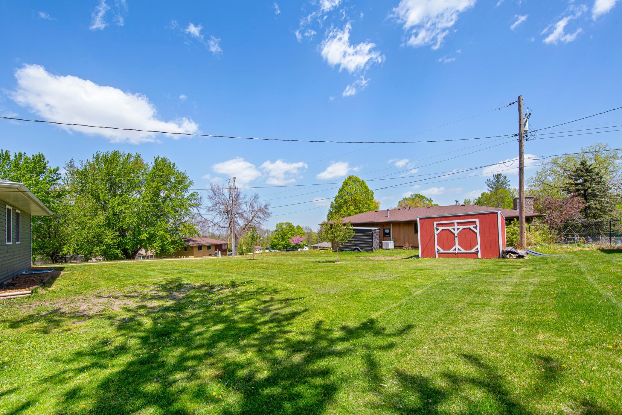 6 side yard_shed.jpg