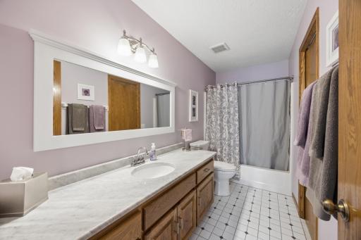 19402 Carson Circle NW, Elk River, MN 55330