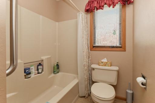 418 N Clayborn Avenue, Parkers Prairie, MN 56361