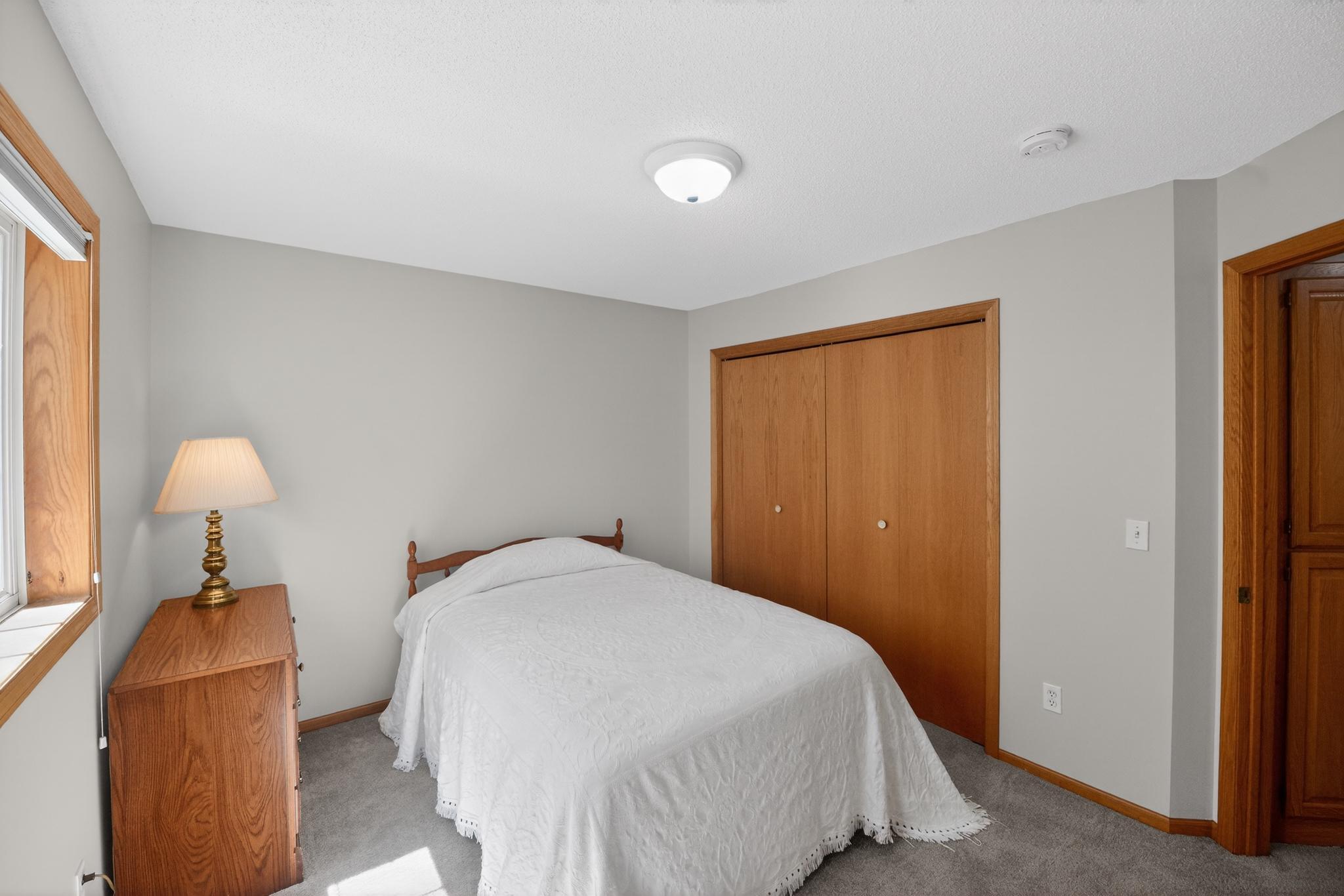 21_9244_Dunbar_Knoll_N-Bedroom-6212.jpg