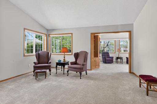 09_9244_Dunbar_Knoll_N-Living_room-6177.jpg