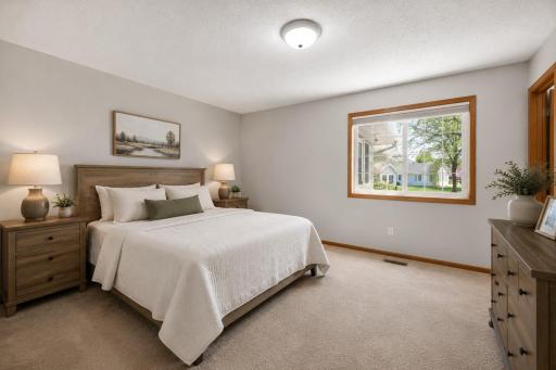 9244 Dunbar Knoll N, Minneapolis, MN 55443