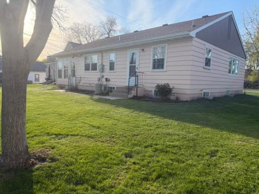 305 W Pacific Avenue, Atwater, MN 56209