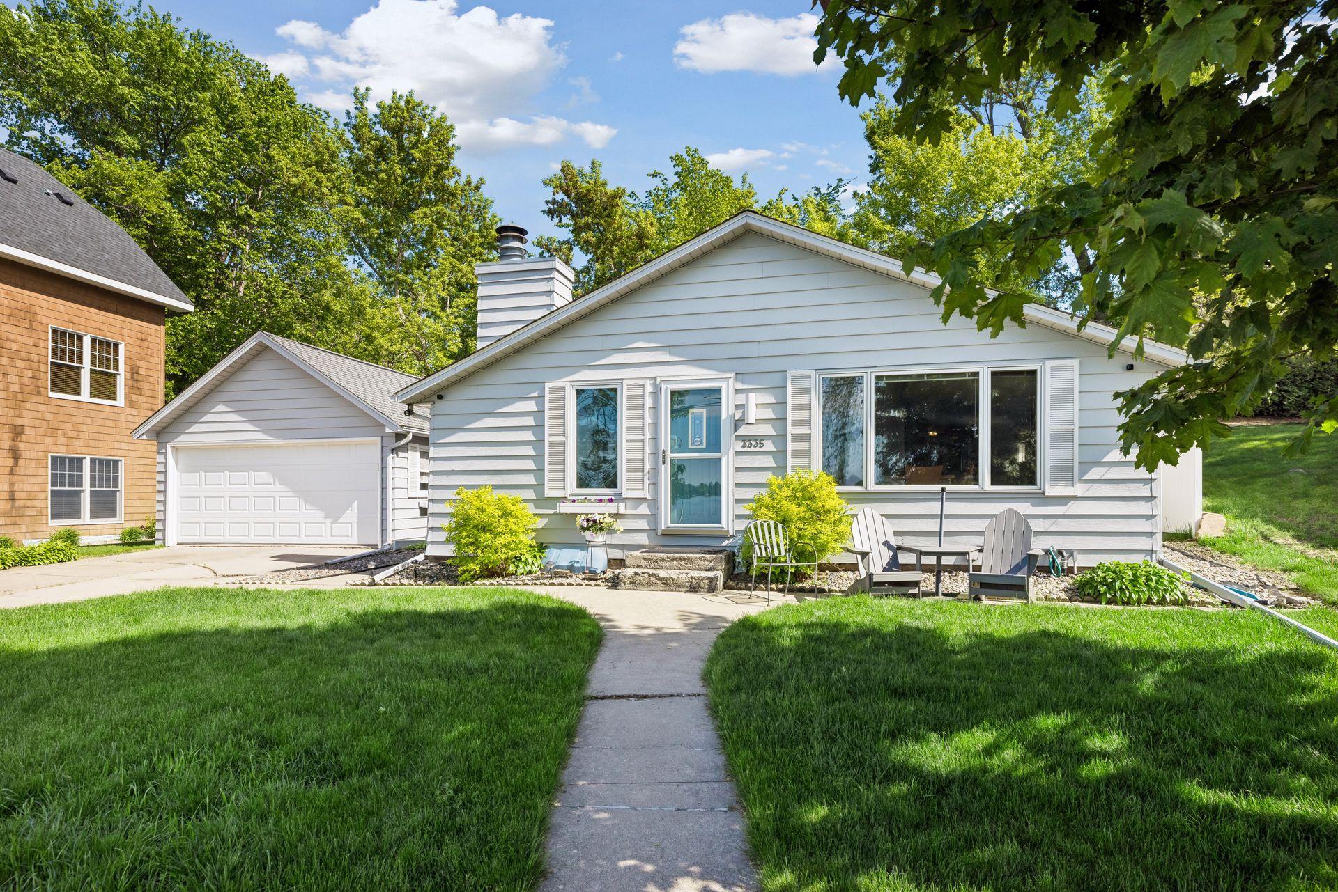 Super Charming w/2 Car Detached Garage