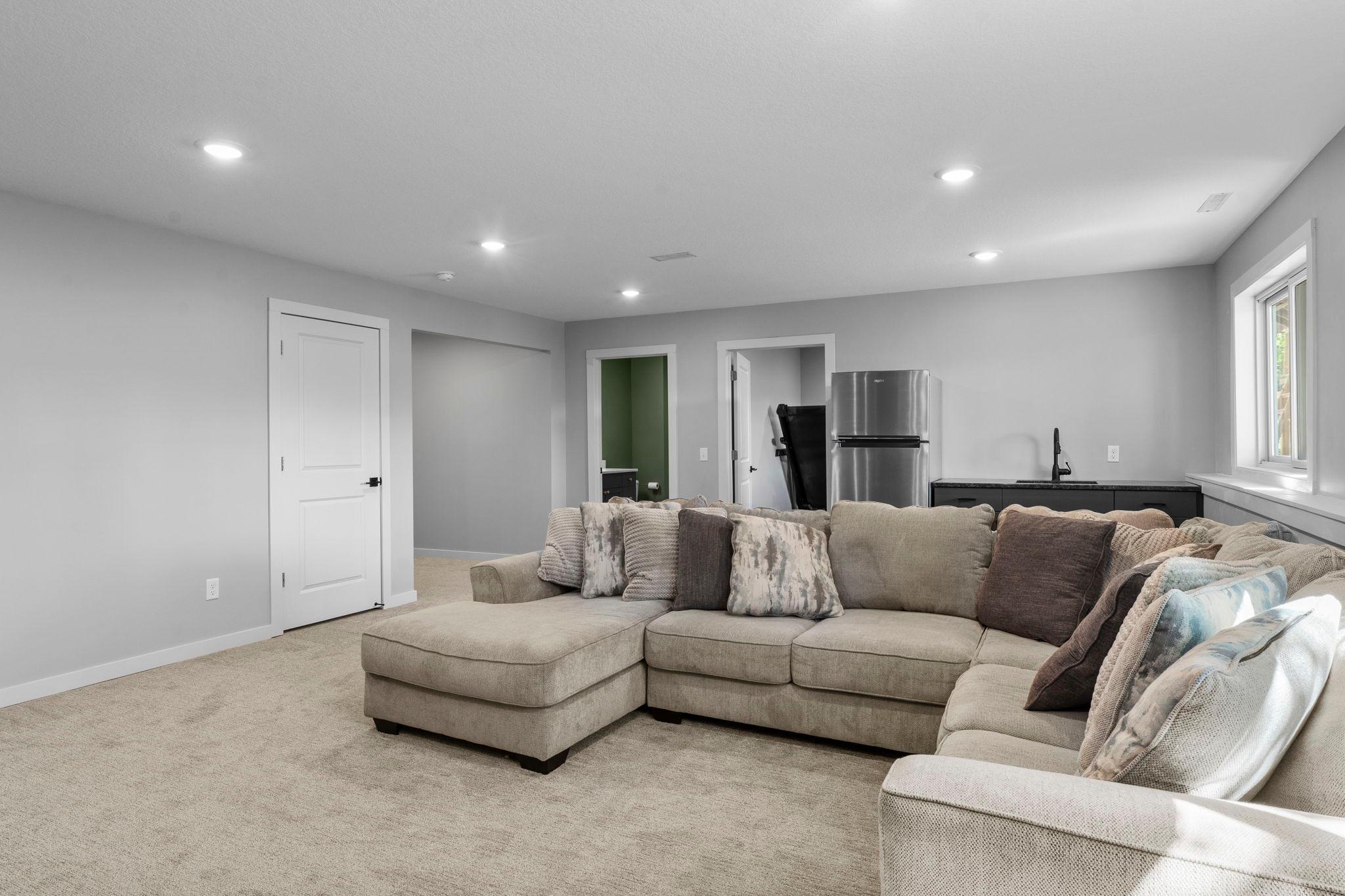 92-web-or-mls-936 Inspiration Pkwy S-530.jpg