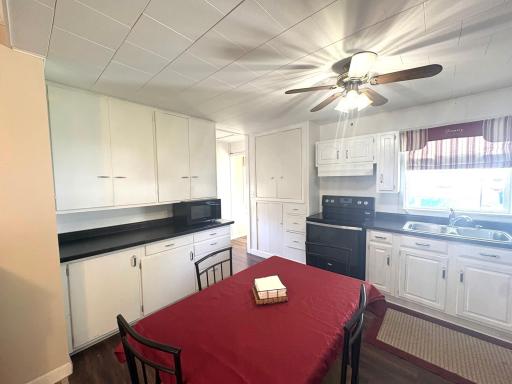 871 7th Street, Dawson, MN 56232