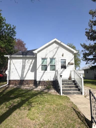 871 7th Street, Dawson, MN 56232