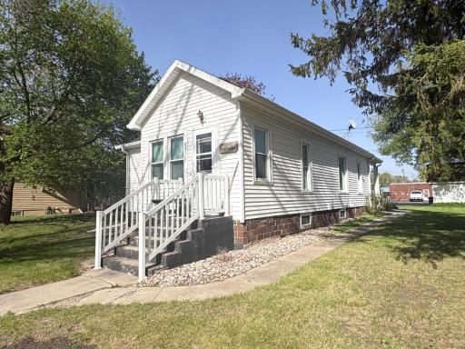 871 7th Street, Dawson, MN 56232