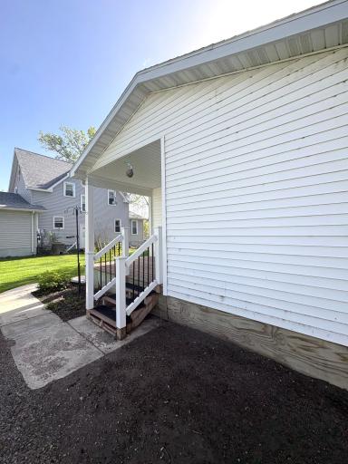 871 7th Street, Dawson, MN 56232