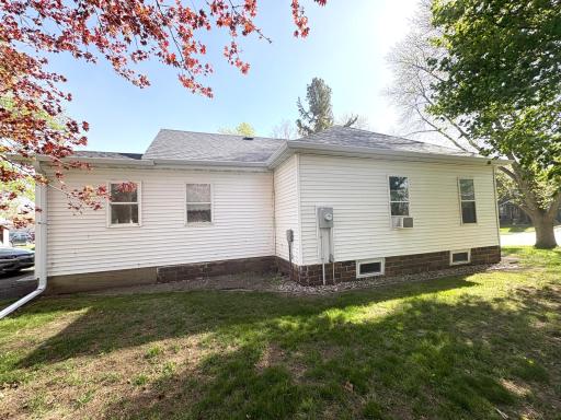 871 7th Street, Dawson, MN 56232