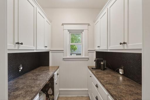 3907 2nd Avenue S, Minneapolis, MN 55409
