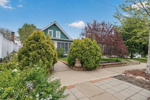 3907 2nd Avenue S, Minneapolis, MN 55409