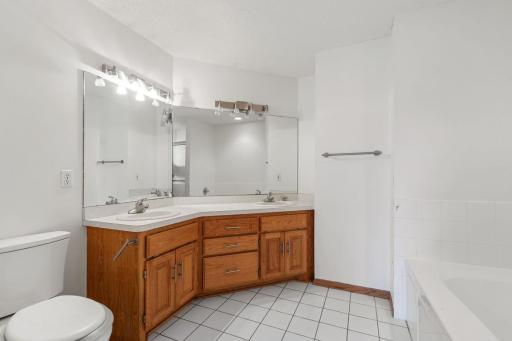 4233 93rd Avenue N, Minneapolis, MN 55443