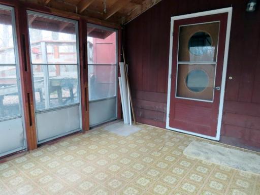 14091 180th sun porch 2.jpg