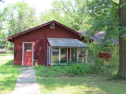 14901 180th back of garage.jpg