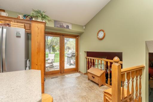 1209 Sunflower Circle S, Shakopee, MN 55379