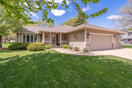 1209 Sunflower Circle S, Shakopee, MN 55379
