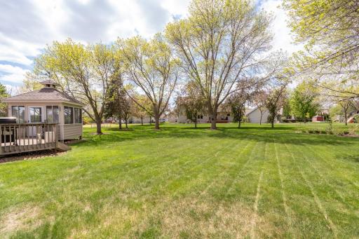 1209 Sunflower Circle S, Shakopee, MN 55379