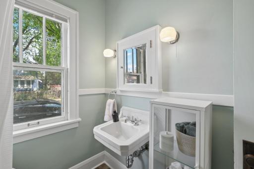 3901 16th Avenue S, Minneapolis, MN 55407