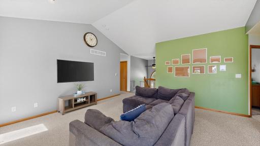 5208 Pinehurst Lane NW, Rochester, MN 55901