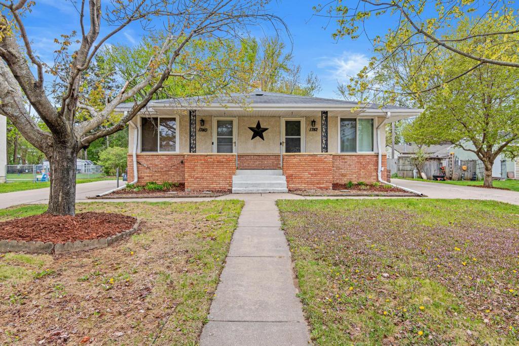 Welcome to this well-maintained side-by-side duplex in a fantastic White Bear Lake location.