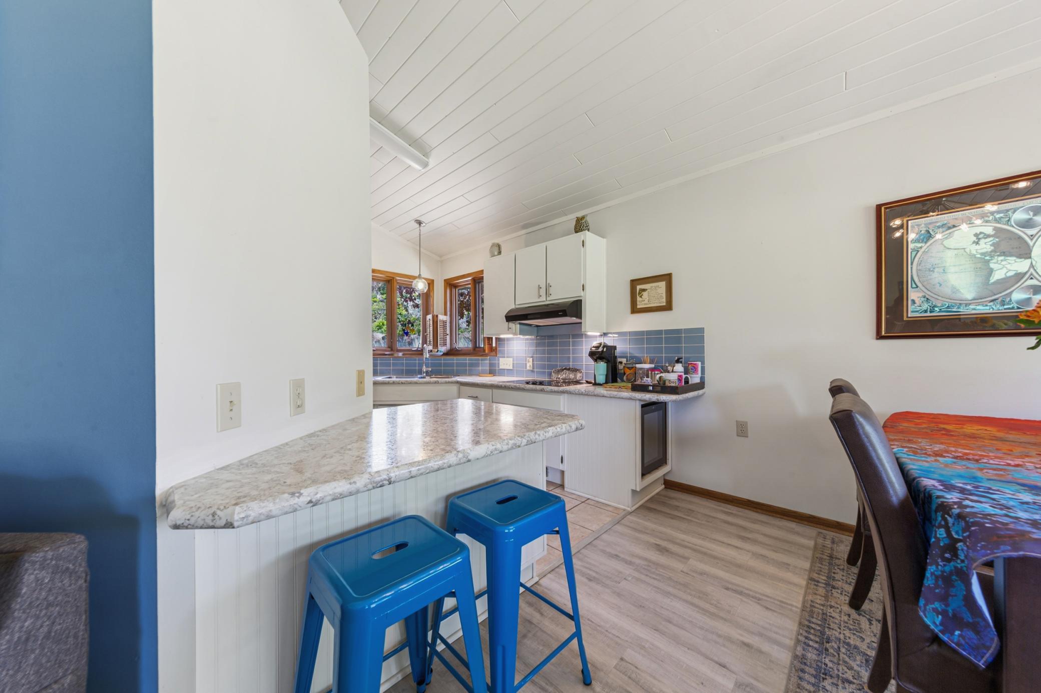 26 kitchen.jpg