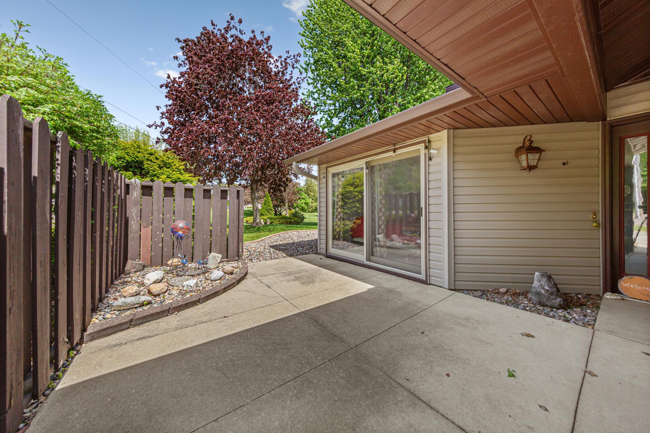 5 patio.jpg