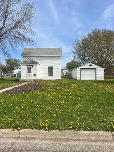 316 Central Avenue, Madison, MN 56256