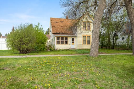 222 Langer Avenue N, Casselton, ND 58012