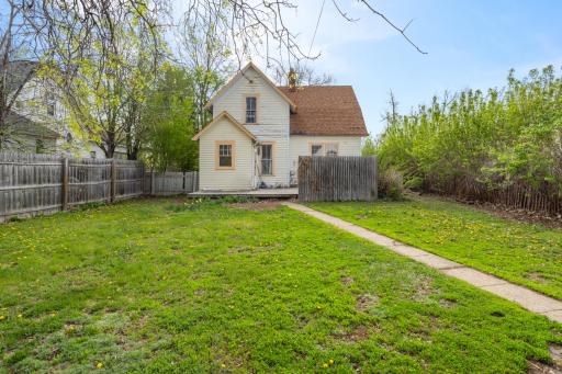 222 Langer Avenue N, Casselton, ND 58012