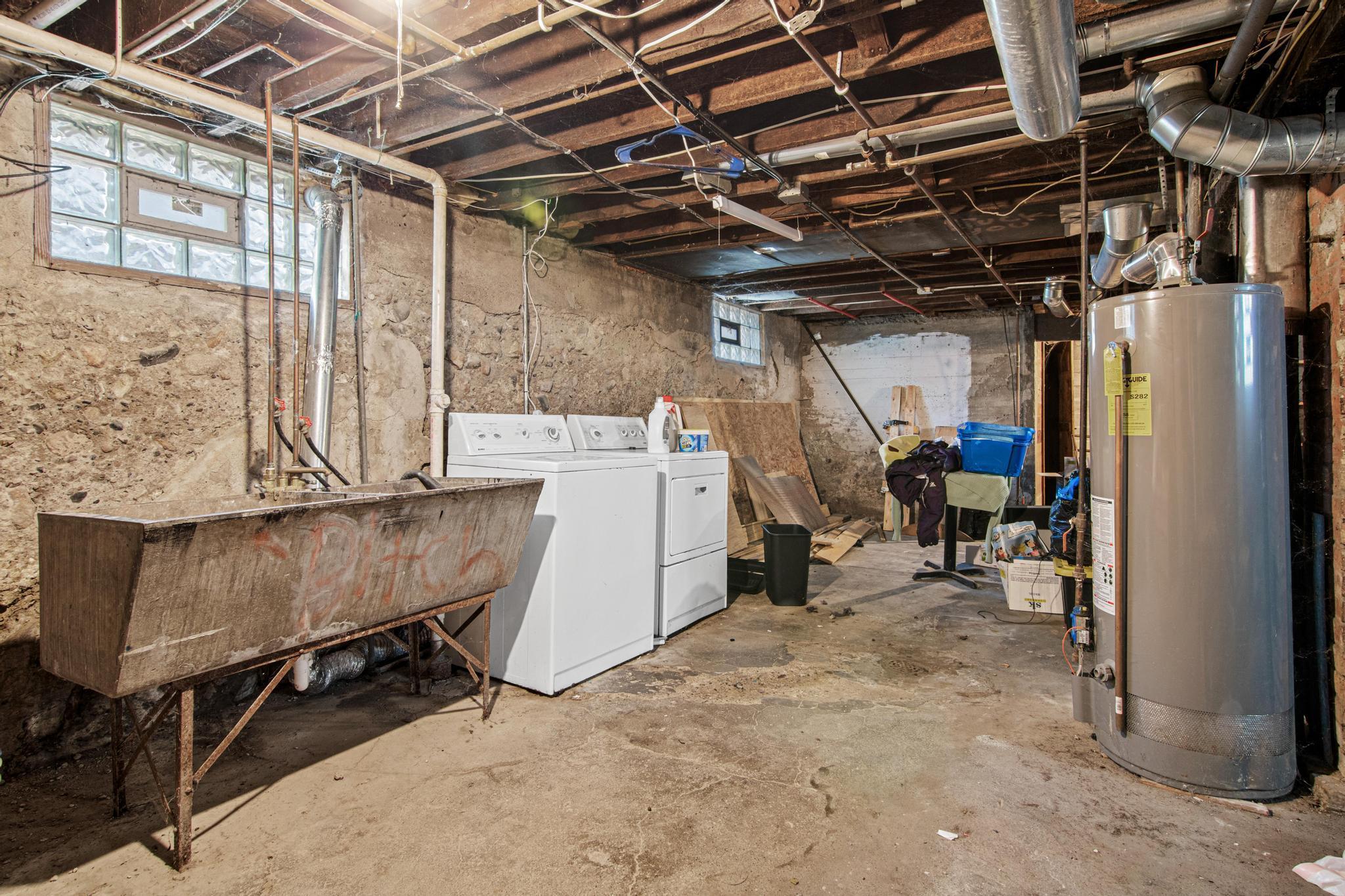 3236 N James Ave, Minneapolis-17.jpg