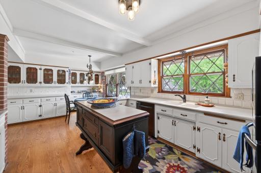 13651 Oakwood Curve, Burnsville, MN 55337