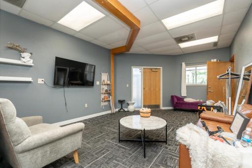 702 10th Street E, Glencoe, MN 55336
