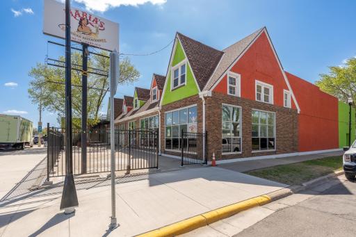 702 10th Street E, Glencoe, MN 55336