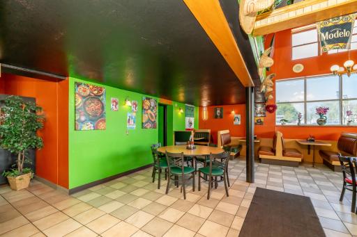 702 10th Street E, Glencoe, MN 55336