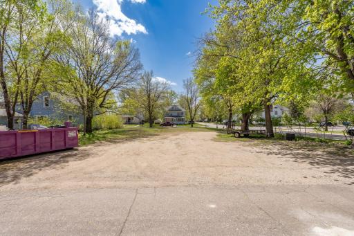 702 10th Street E, Glencoe, MN 55336