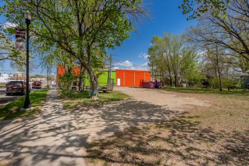 702 10th Street E, Glencoe, MN 55336