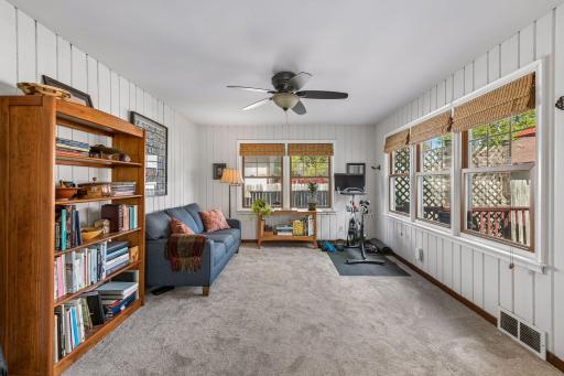 Super hard to find a home in Como with a secondary living area, but this home has it!