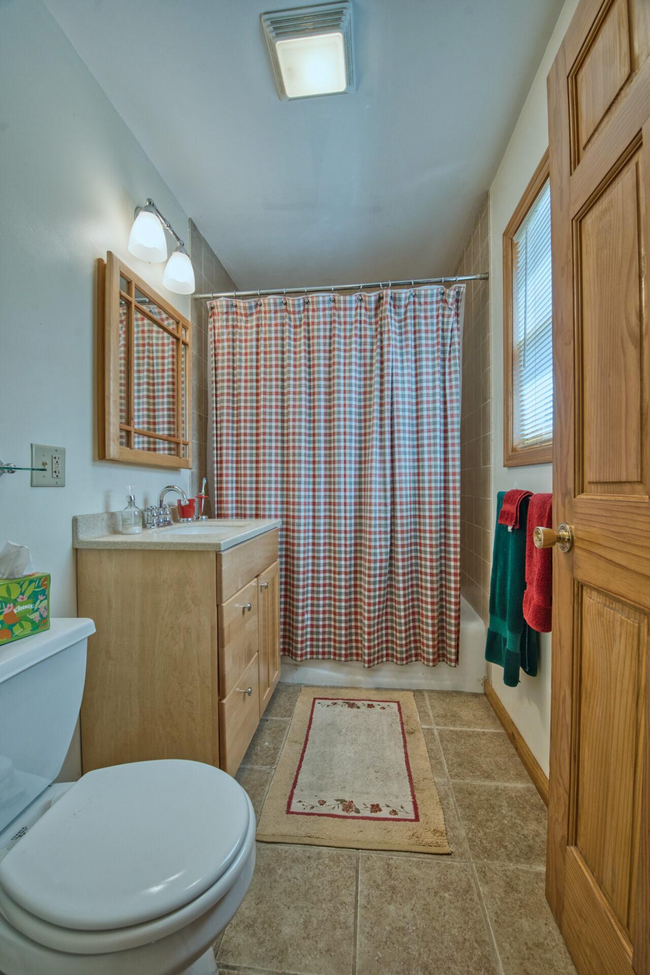 MLS-13079memory-int3-bath2.jpg