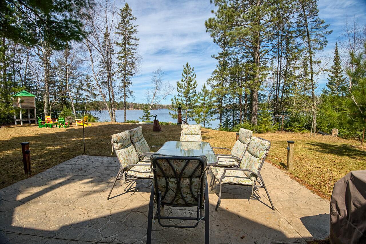 MLS-13079memory-ext6-patio4.jpg
