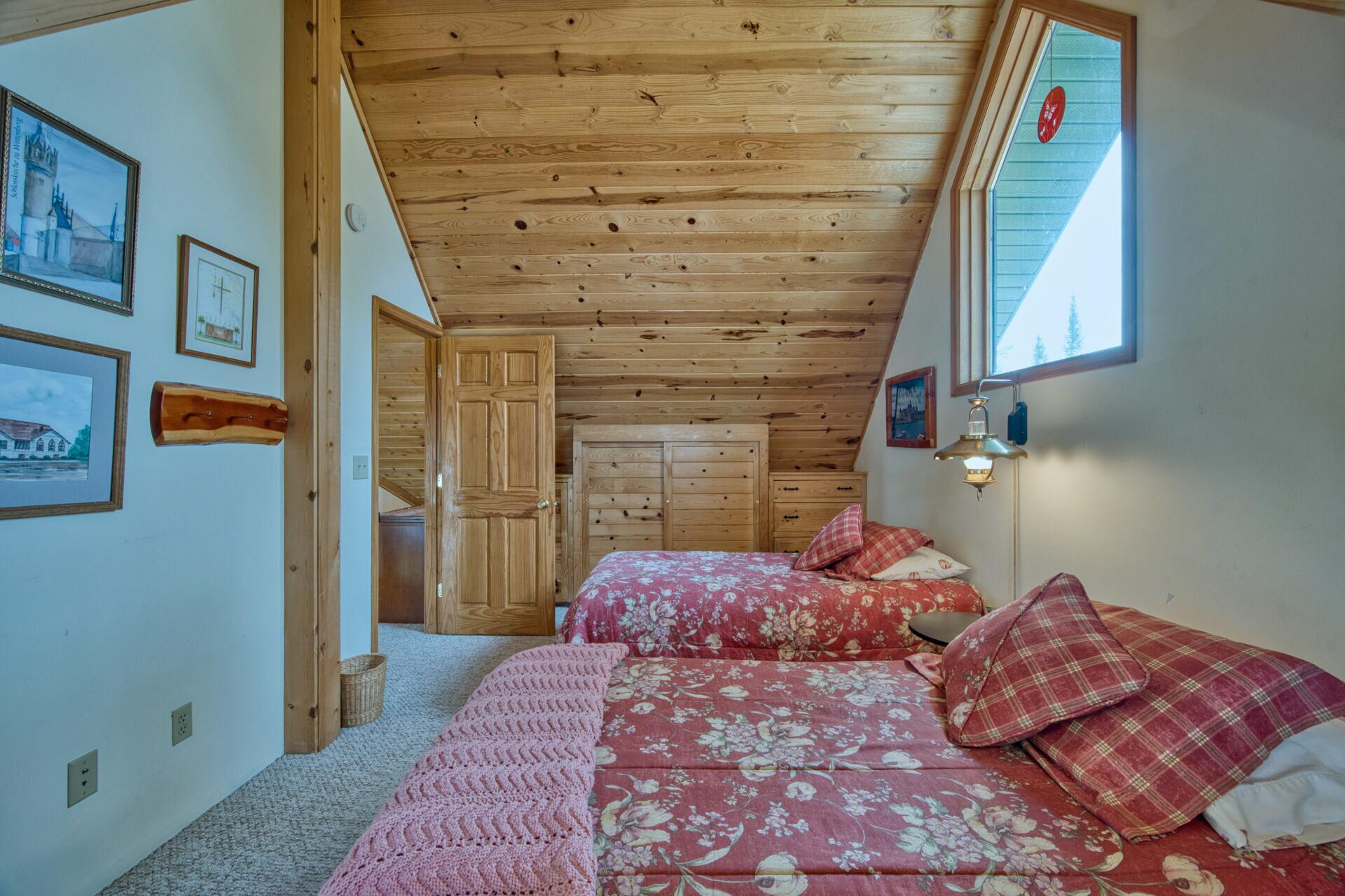 MLS-13079memory-int4-bed2.jpg