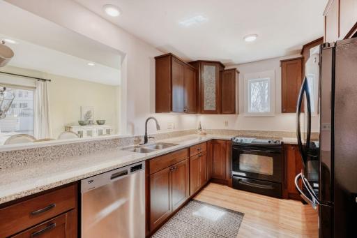 6220 Sandpiper Court, Edina, MN 55436